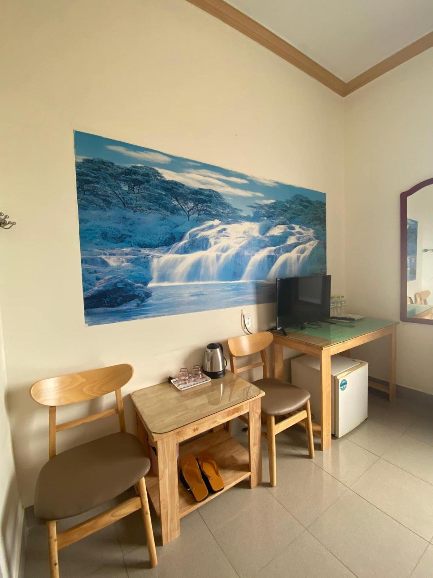 Hotel Khach San Ban Me Xanh Buôn Ma Thuột Esterno foto